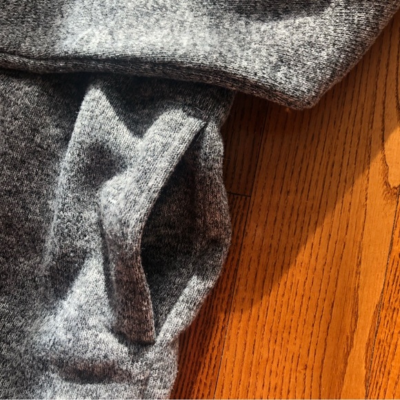 NEW ROOTS HALF ZIP PULL OVER SWEATER CREWNECK - Picture 9 of 16